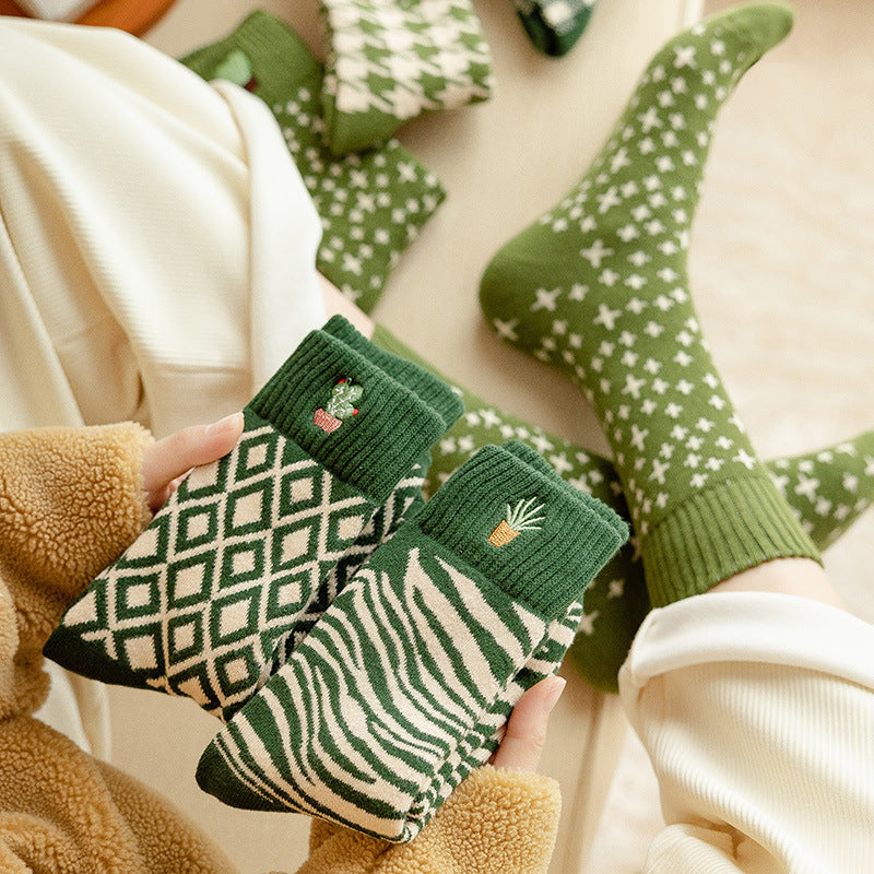 Christmas Green Plush Cotton Thick Embroidery Terry Sports Socks