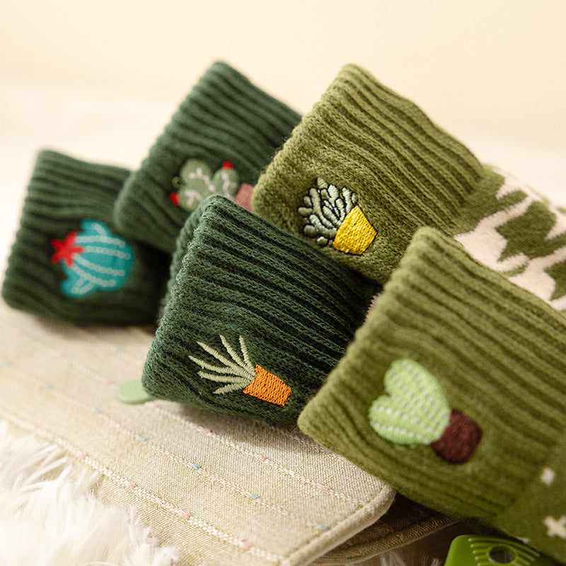 Christmas Green Plush Cotton Thick Embroidery Terry Sports Socks