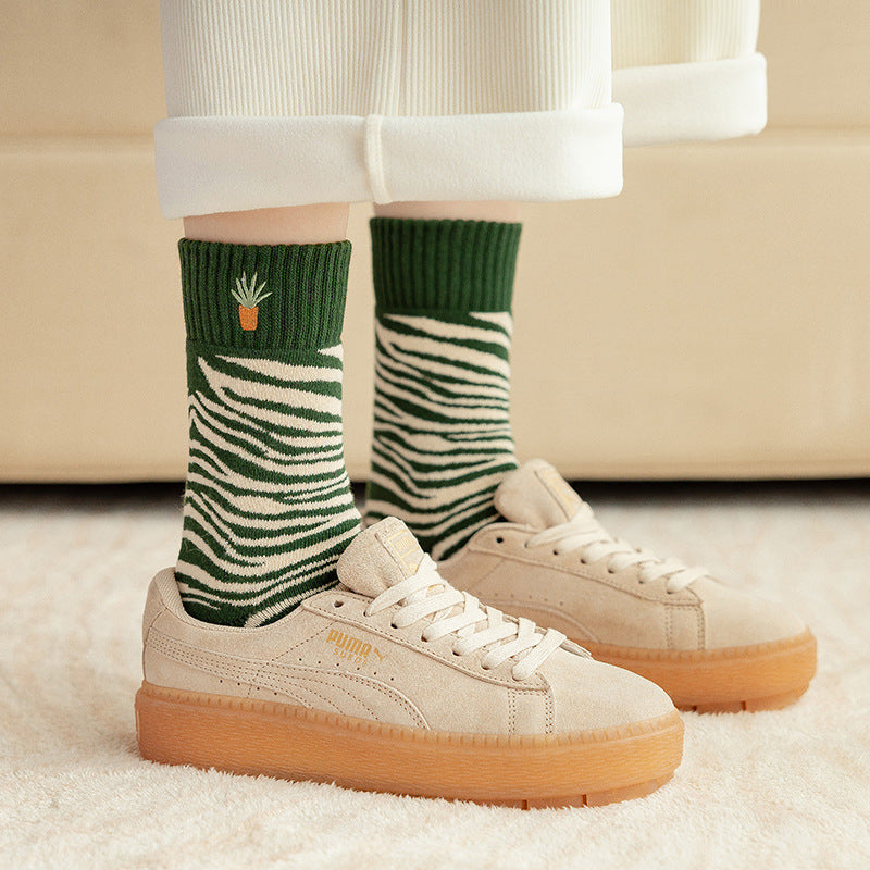 Christmas Green Plush Cotton Thick Embroidery Terry Sports Socks
