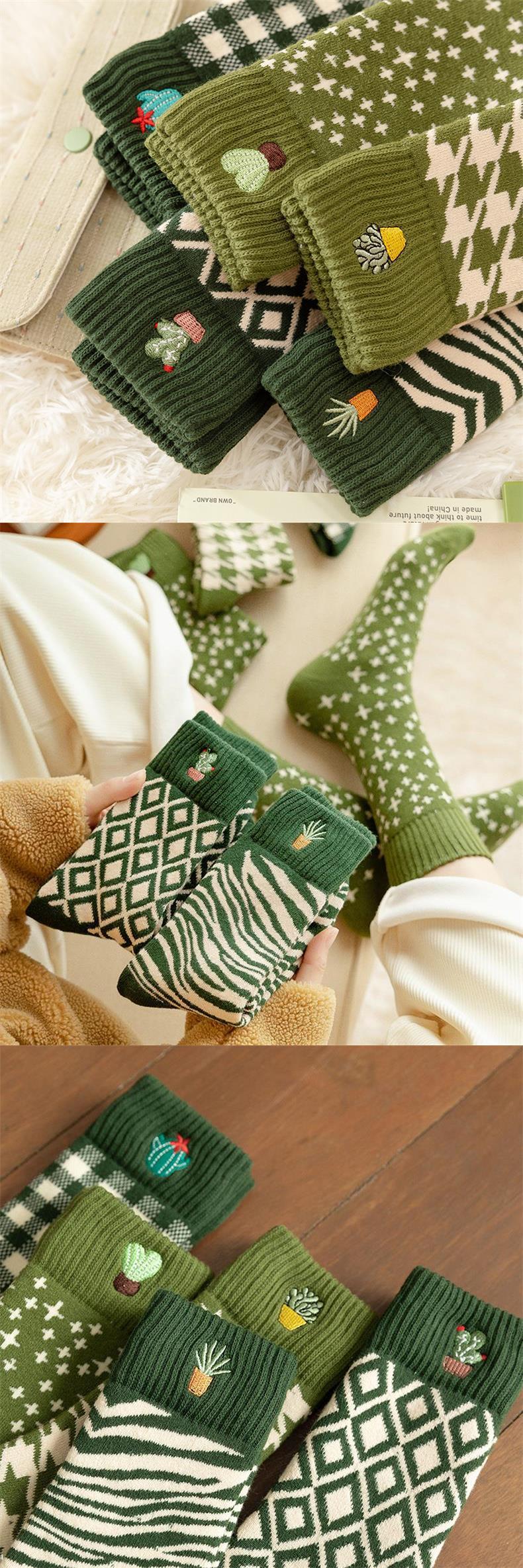 Christmas Green Plush Cotton Thick Embroidery Terry Sports Socks