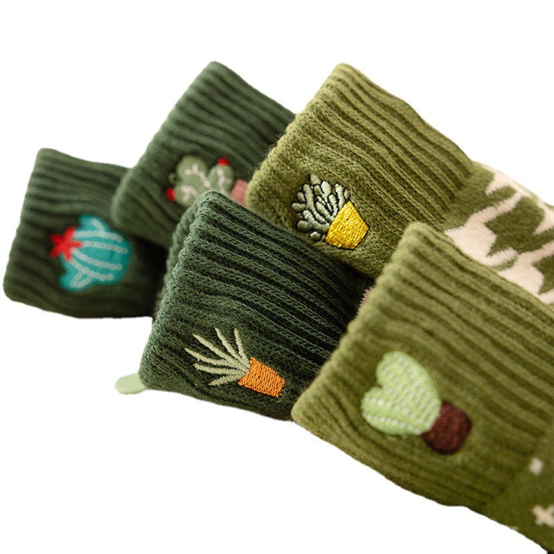 Christmas Green Plush Cotton Thick Embroidery Terry Sports Socks