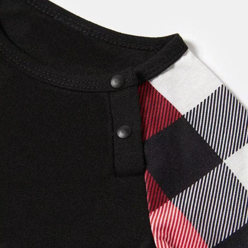 Christmas 'What Up' Letter Print Casual Plaid Sleeve Contrast Tops and Red & Black & White Plaid Pants Family Matching Pajamas Set With Dog Bandana