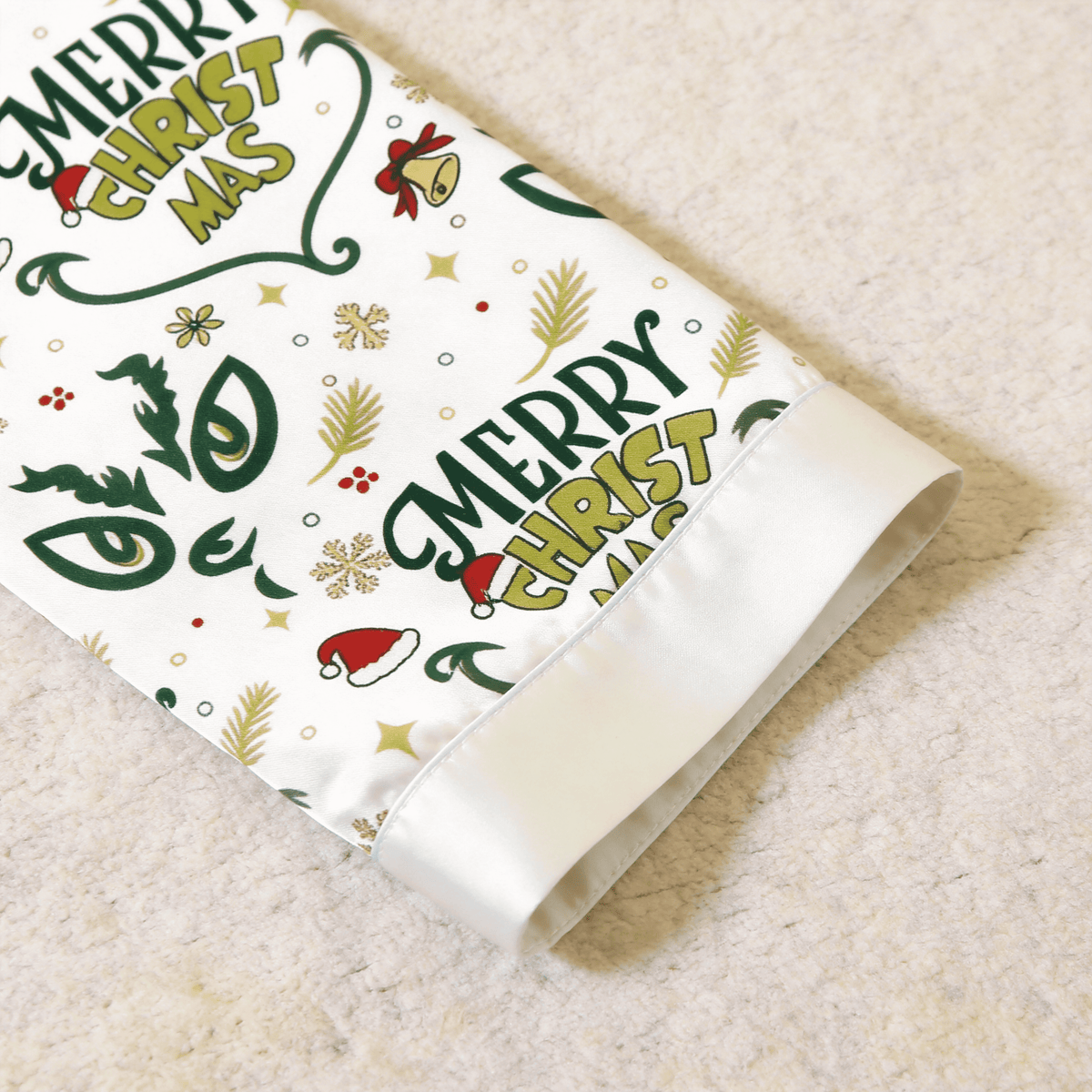 Merry Christmas Letter & Festive Icon Print Satin Button-Up Family Pajamas Set