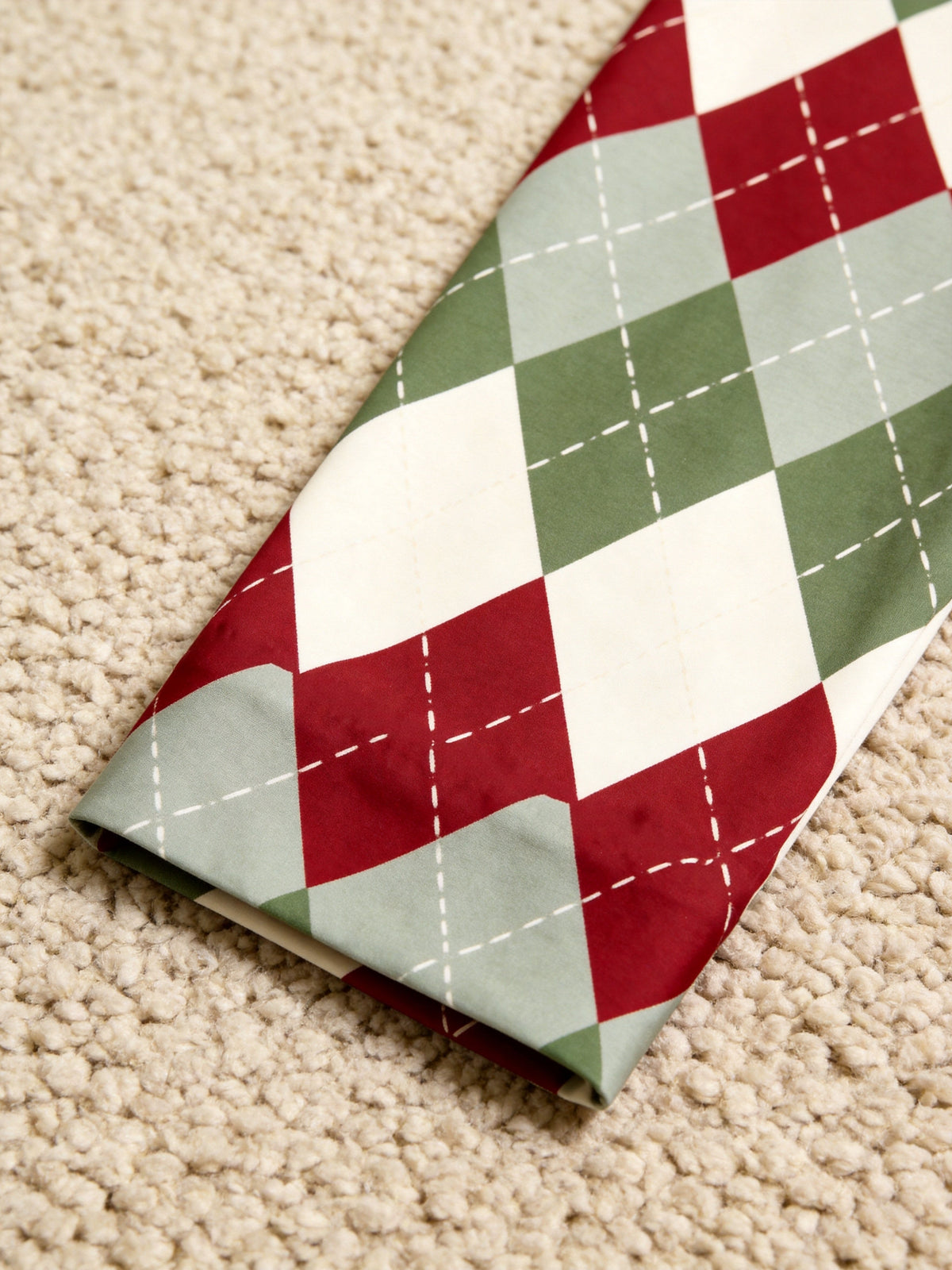 Two-Piece Set Women Christmas Red and Green and White Diamond-Shaped Grid Pajamas Button-Down Long Sleeve PJS Set with Pockets Festive Plaid Pajamas
