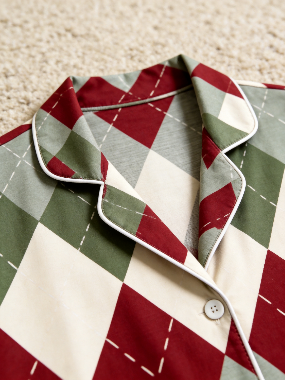 Two-Piece Set Women Christmas Red and Green and White Diamond-Shaped Grid Pajamas Button-Down Long Sleeve PJS Set with Pockets Festive Plaid Pajamas