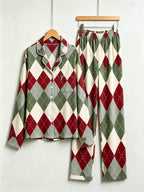 Two-Piece Set Women Christmas Red and Green and White Diamond-Shaped Grid Pajamas Button-Down Long Sleeve PJS Set with Pockets Festive Plaid Pajamas