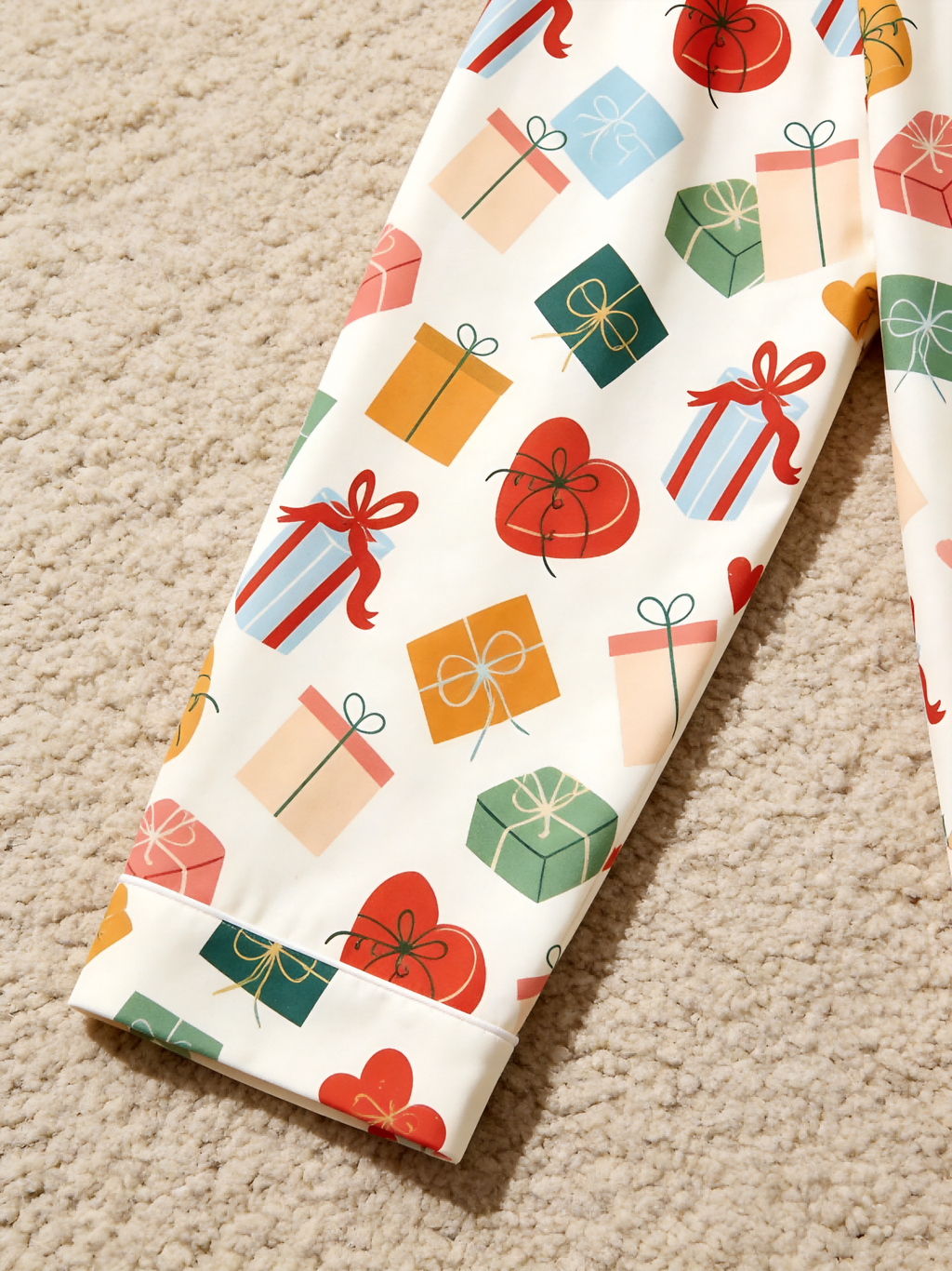 Two-Piece Set Festive Gift Box and Ribbon Women Christmas  Button-Down Long Sleeve PJS Set