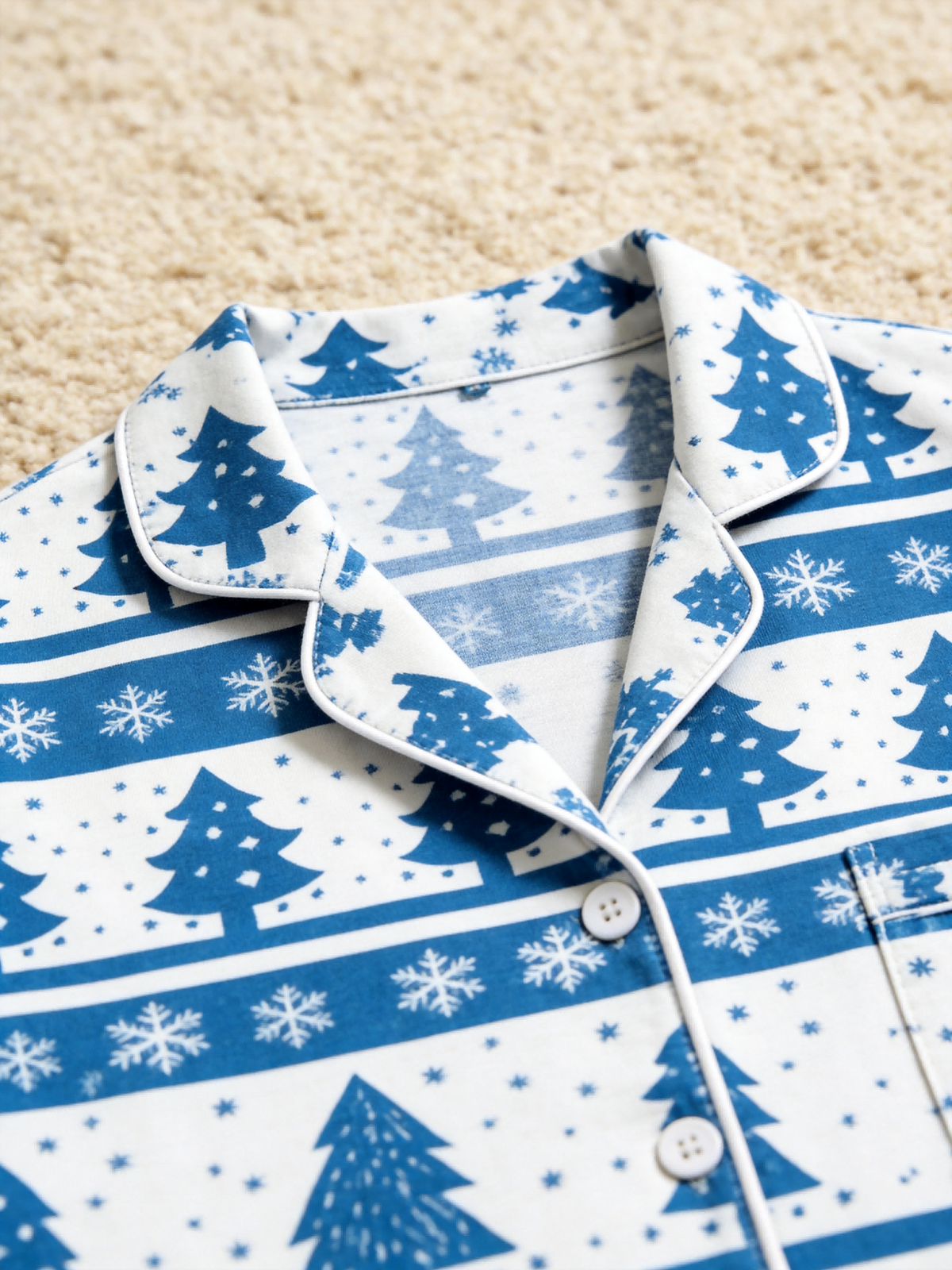 Two-Piece Set Classic Christmas Tree and Snowflakes Print Women Christmas Pajamas