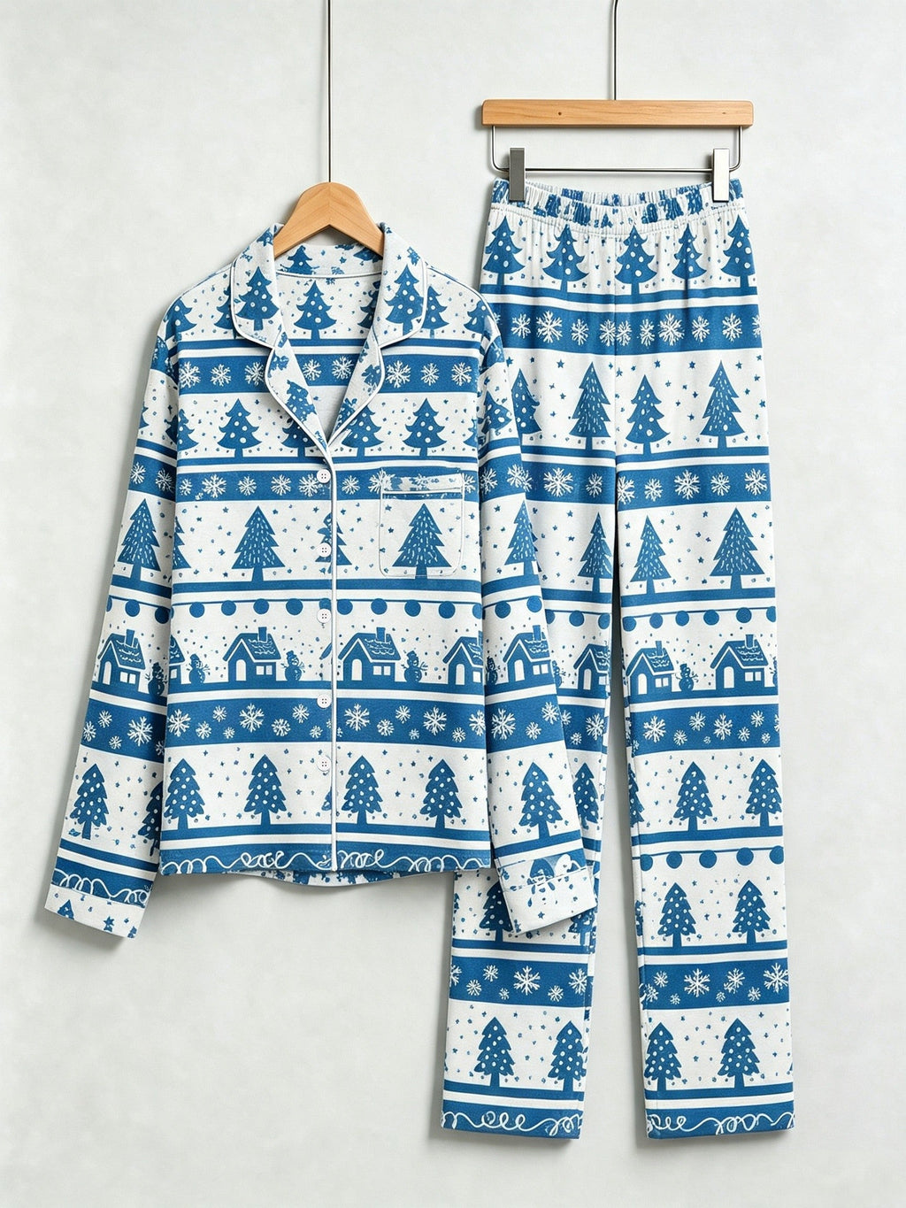 Two-Piece Set Classic Christmas Tree and Snowflakes Print Women Christmas Pajamas