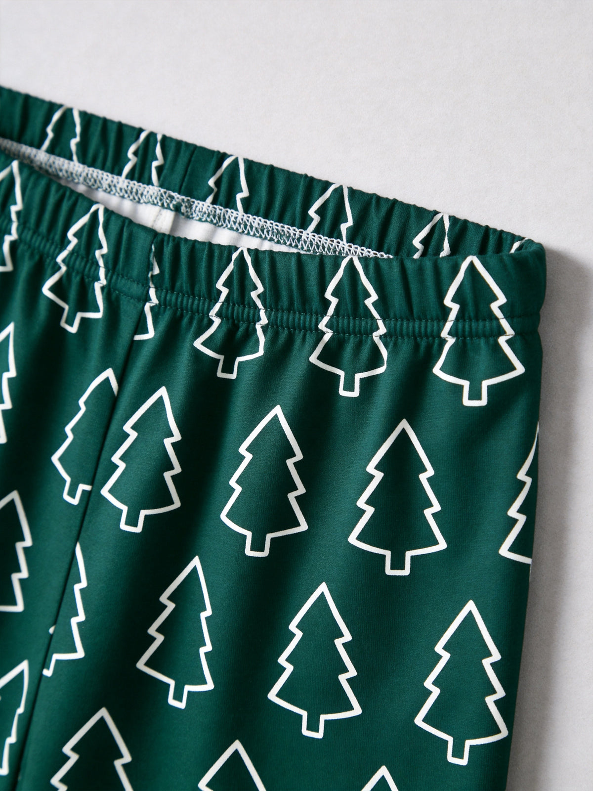 Emerald Green Outline Christmas Tree Print Button-Down Matching Couple Pajamas Set