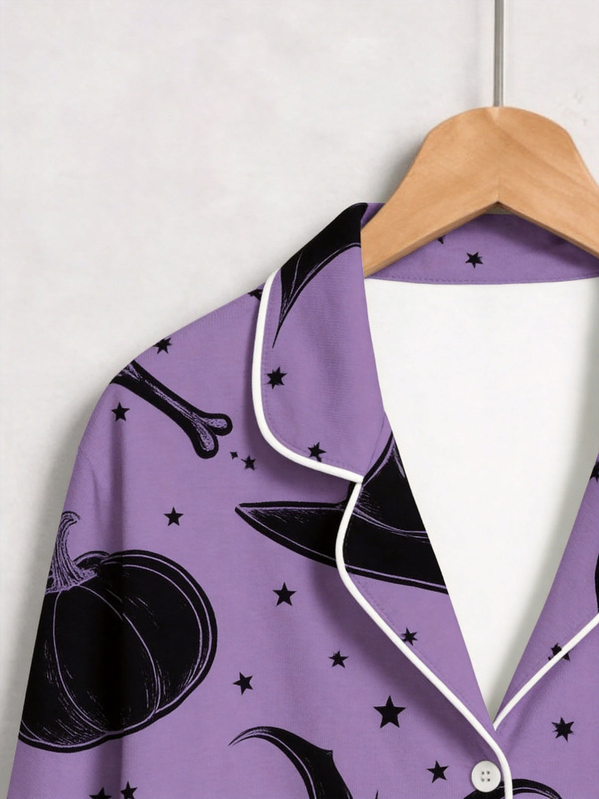 Purple Halloween Witch Hat and Pumpkin Print Button-Front Sleepwear
