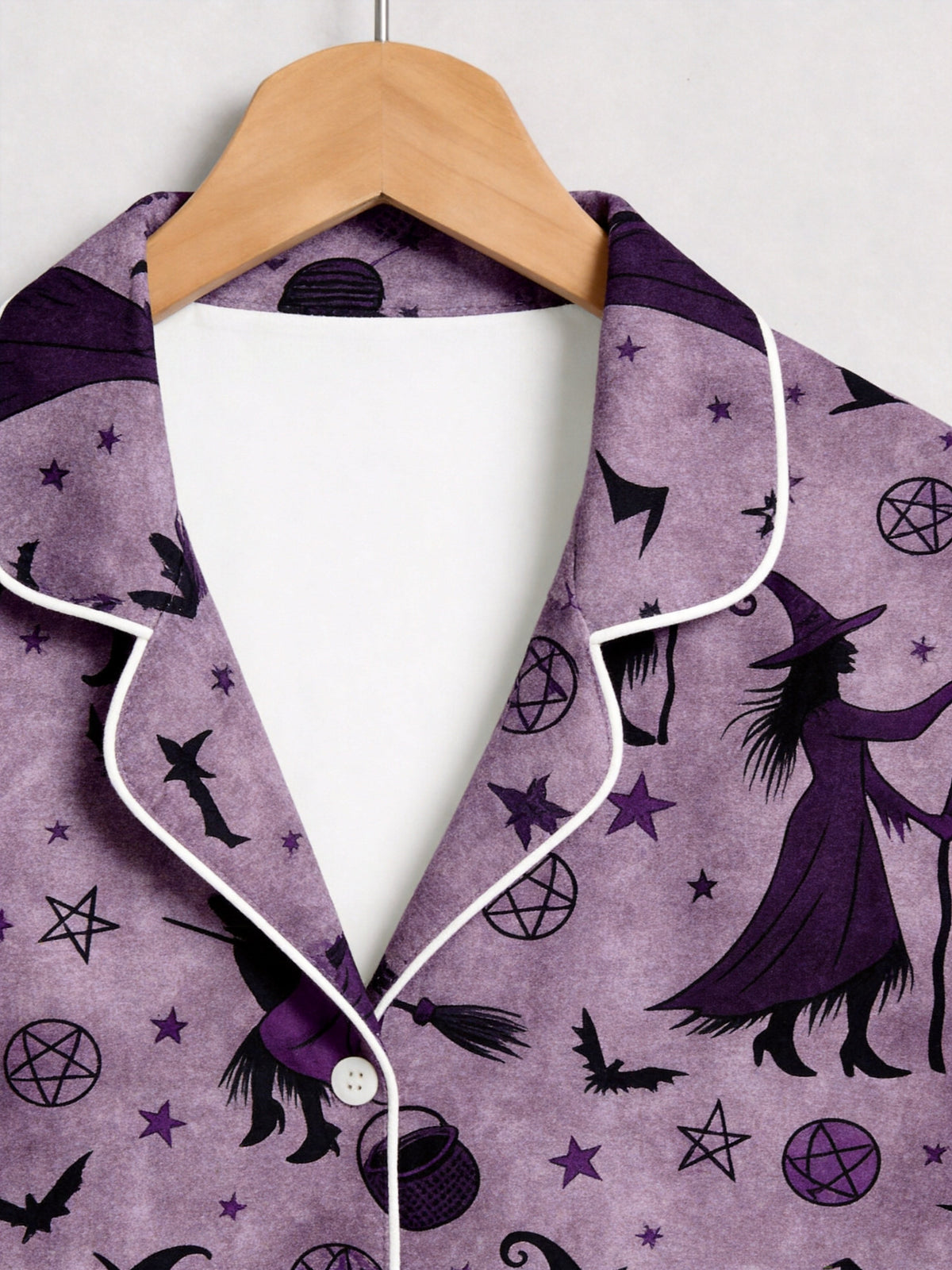 Wiccan Witch Silhouette, Broomstick & Pentagram Pattern Purple Sleepwear