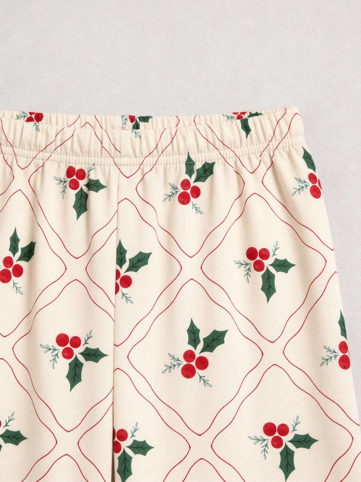 Beige Vintage Holly Berry and Grid Pattern Matching Couple Holiday Pajamas Set