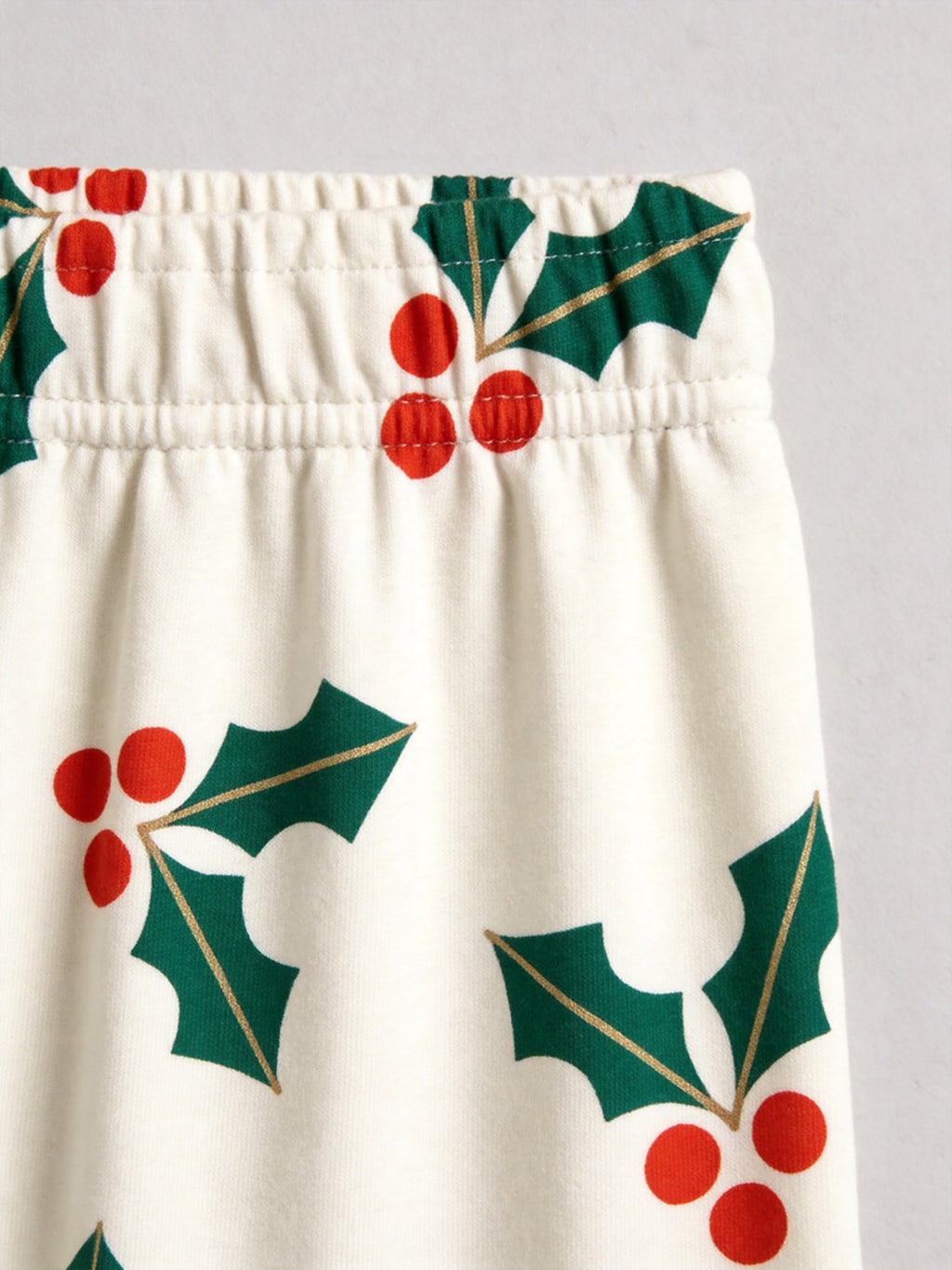 Creamy White Holly Berries and Green Leaves Print Holiday Couple Pajamas