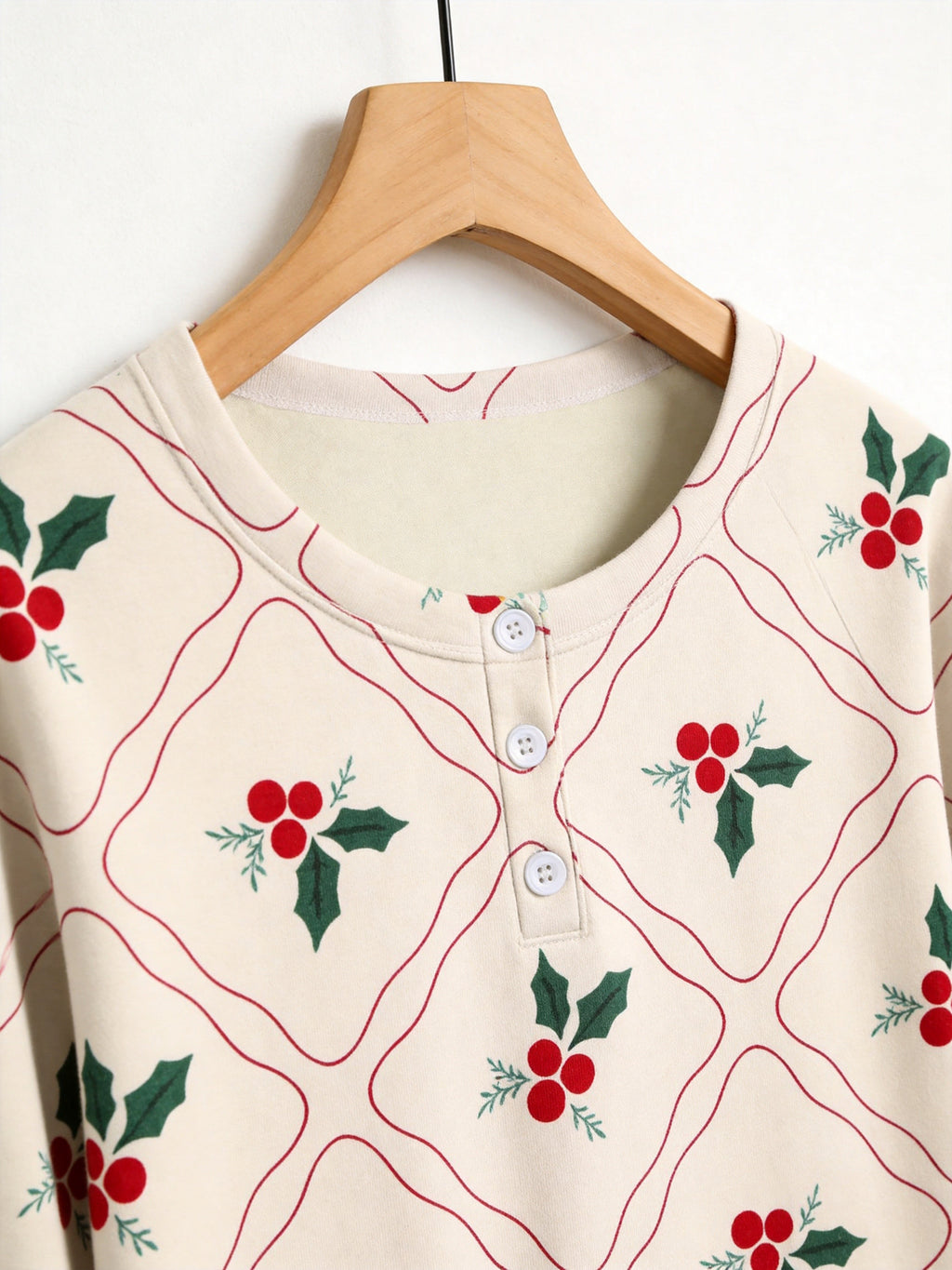 Vintage Diamond Plaid Holly Berry Print 3-Button Henley Couple Holiday Pyjamas