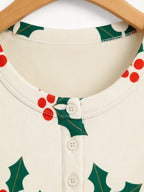 Traditional Green Holly Leaves and Red Berries Print 3-Button Henley Matching Couple Holiday Sleepwear