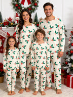 Traditional Green Holly Leaves and Red Berries Print 3-Button Henley Matching Couple Holiday Sleepwear
