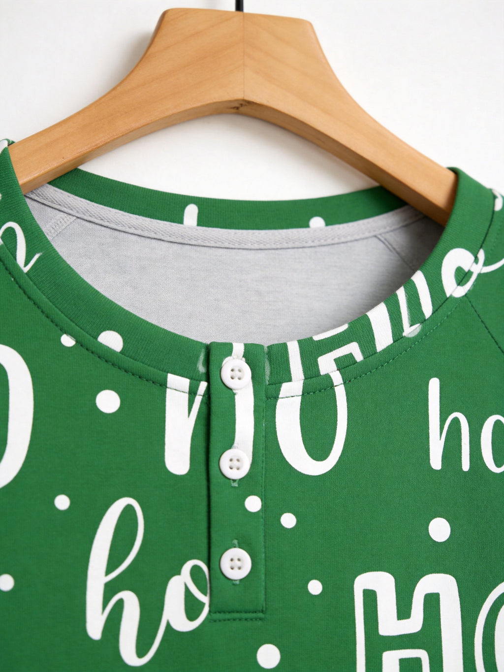 Vibrant Green Handwritten Ho Ho Ho Lettering Print 3-Button Henley Couple Holiday Sleepwear Set