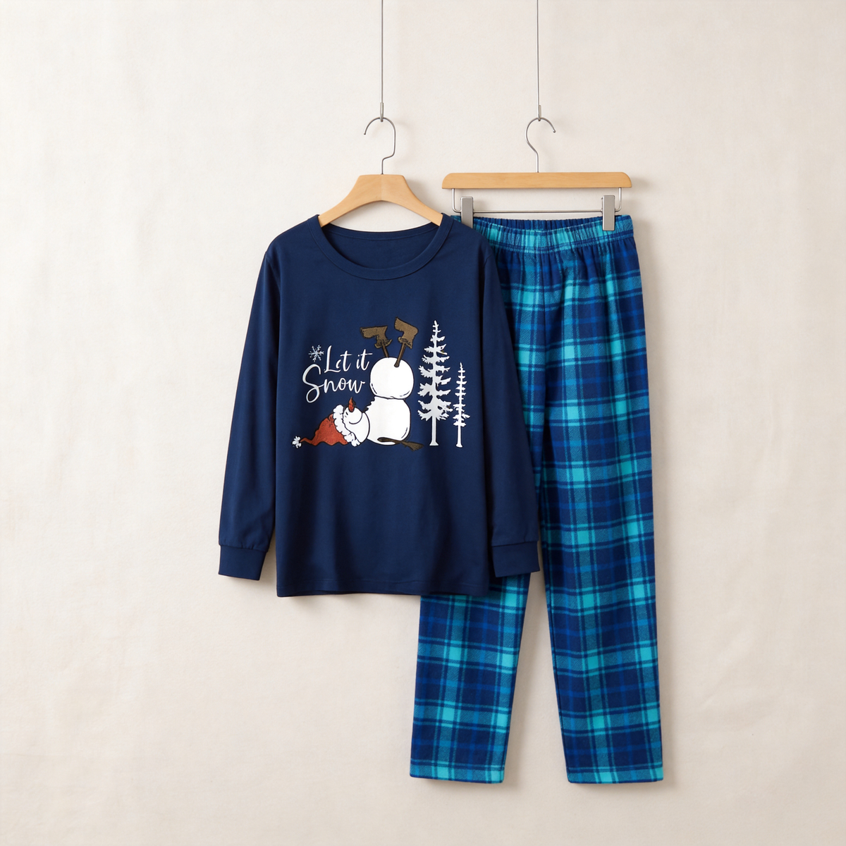 "Let it Snow" Slogan and Snowman Printed Blue Plaid Christmas Family Matching Pajamas